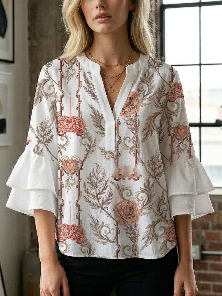 Damebluse med vakker blomstermønster Skjora