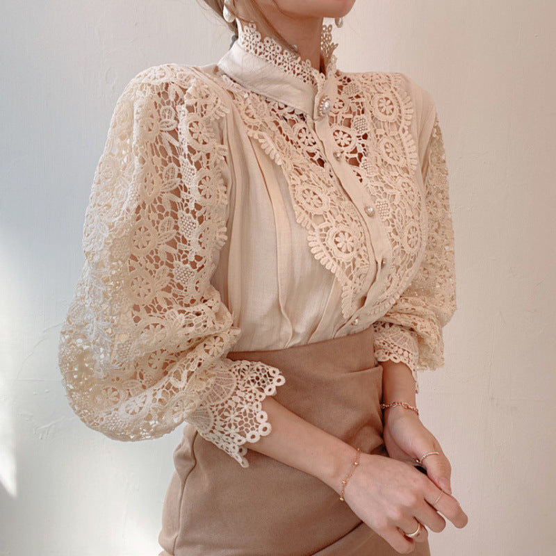 Dame bluse i elegant blonder med høyt krage Skjora