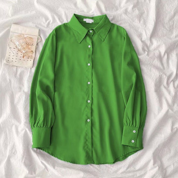 Kvinnens elegante bluse med voluminøse ermer Skjora