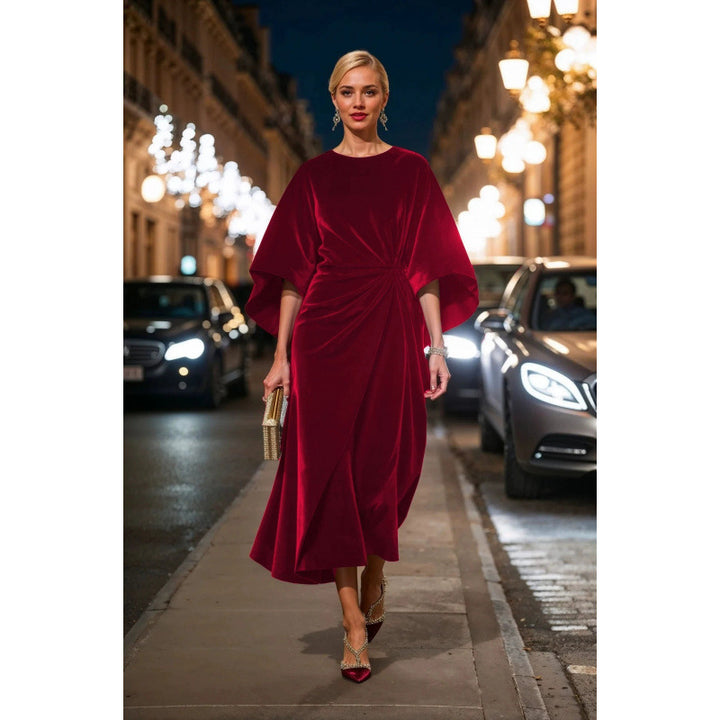 Dame aftenkjole i elegant fløyelsdesign med voluminøse ermer og timeglass-silhuett Skjora
