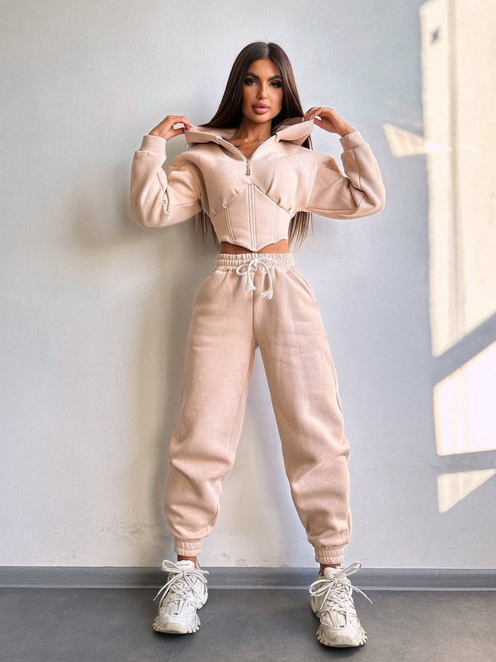 Kvinnegens cropped sweatshirt dress med høy krage og justerbar midje Skjora