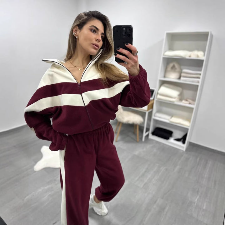 Kvinne kort tracksuit med kontrastfarge aksenter Skjora