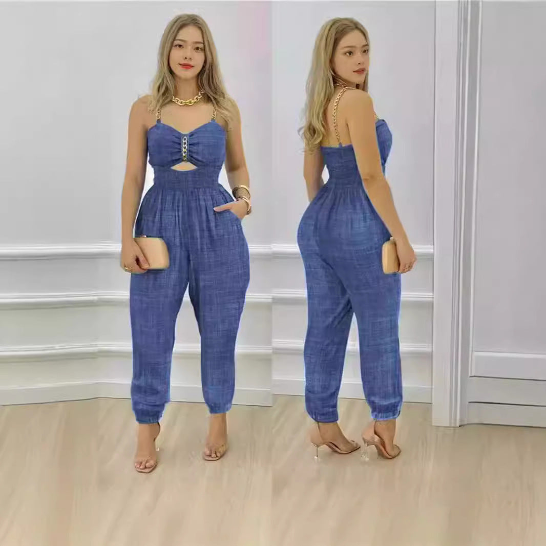 Dame Fasjonabel Jumpsuit med U-cut og tynne stropper Skjora