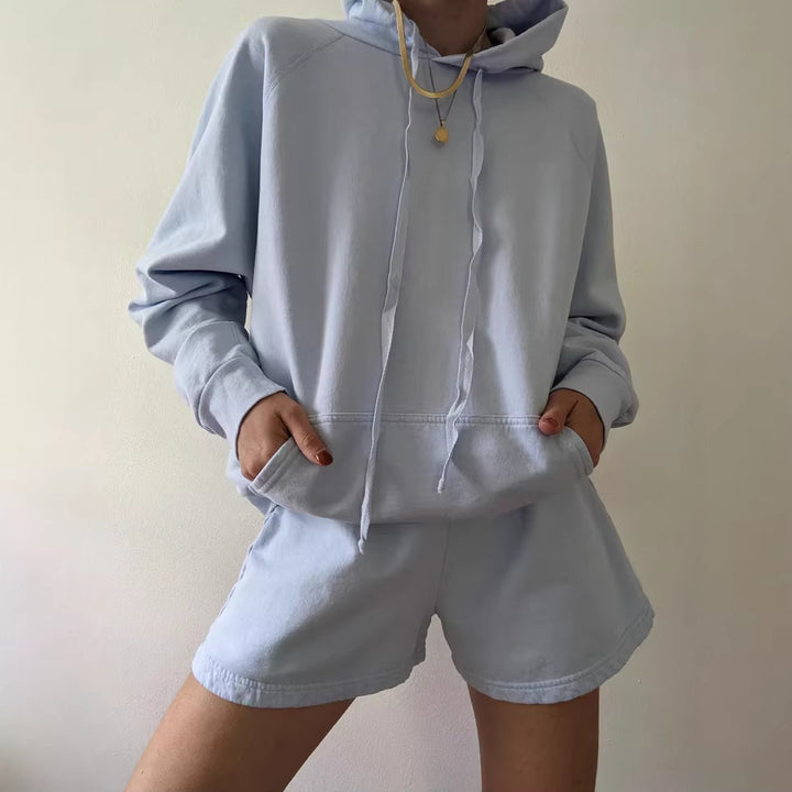 Women's casual hoodie and shorts set made of soft cotton blend with practical pockets