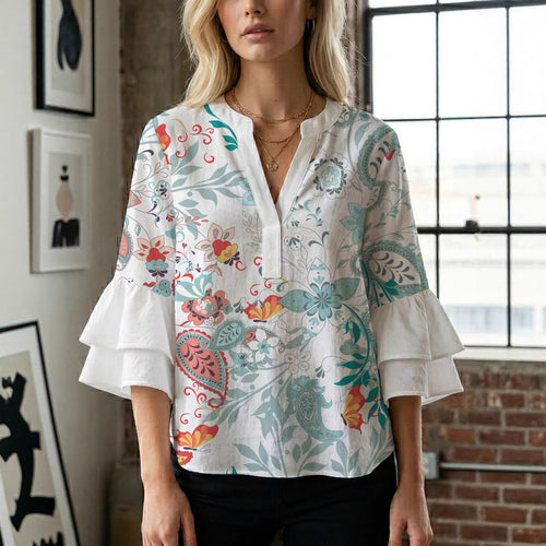 Dame elegant topp med voluminøse volanger og blomsterdesign Skjora