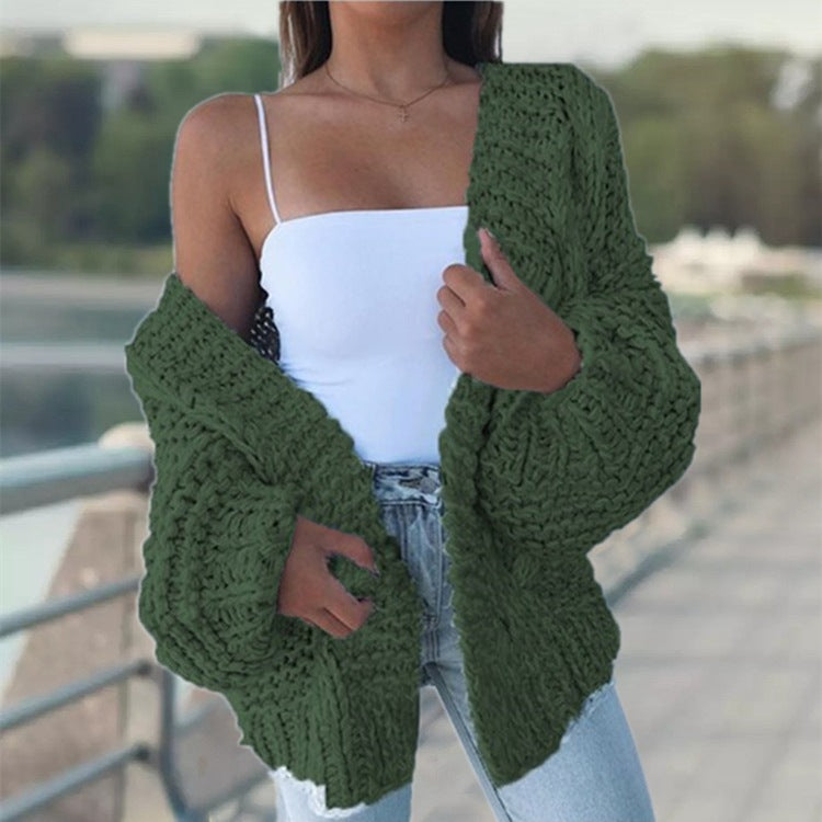 Kvinnens chunky strikket cardigan med oversized passform og avslappet design Skjora