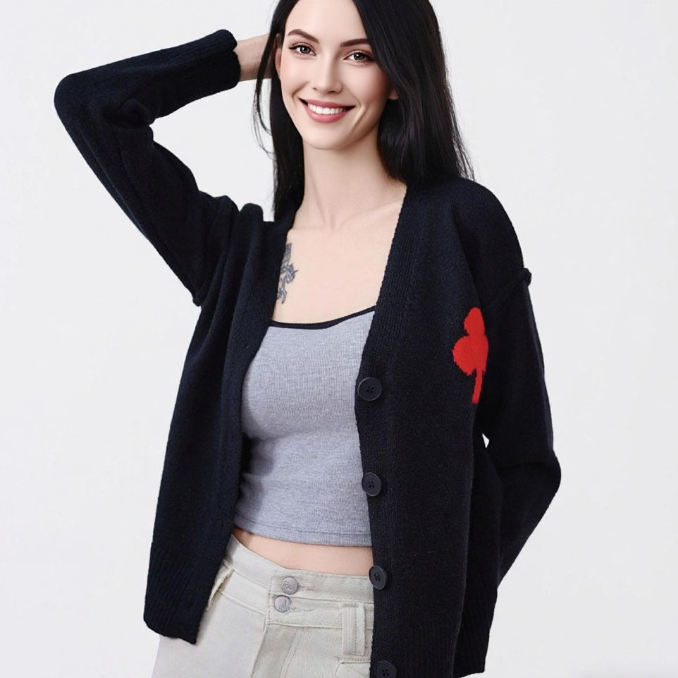 Dame cardigan med hjertebroderi og mykt materiale Skjora