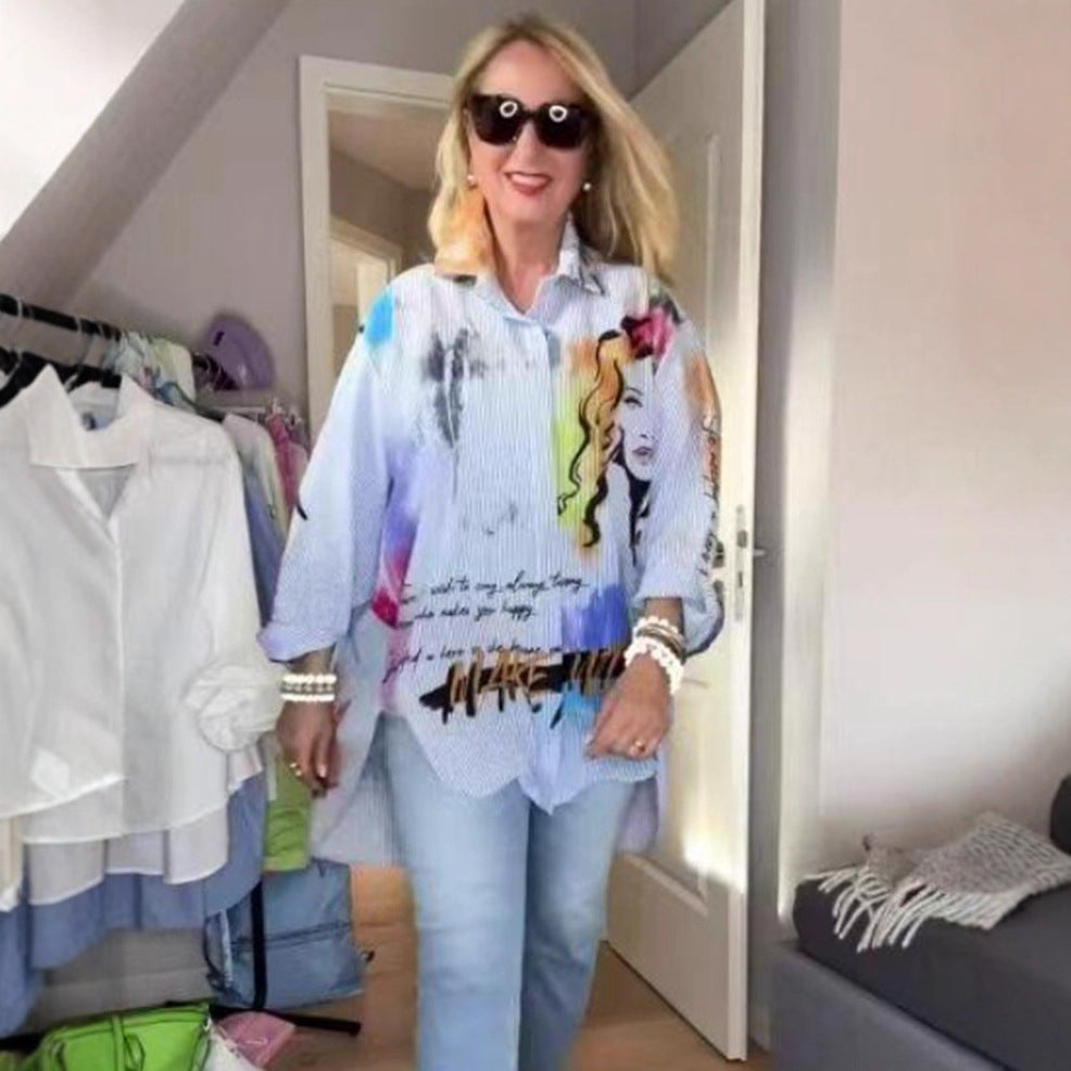 Kvinnes artistisk designet oversized bluse med unikt grafisk design Skjora