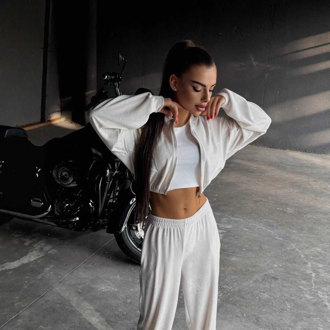 Kvinnes sportlige loungewear-jakke med glidelås og trendy vide bukser Skjora