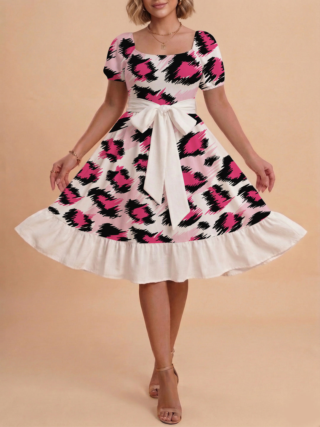 Damen Sommerliches Blumenkleid mit taillierbarem Gürtel und voluminösen Ärmeln Skjora