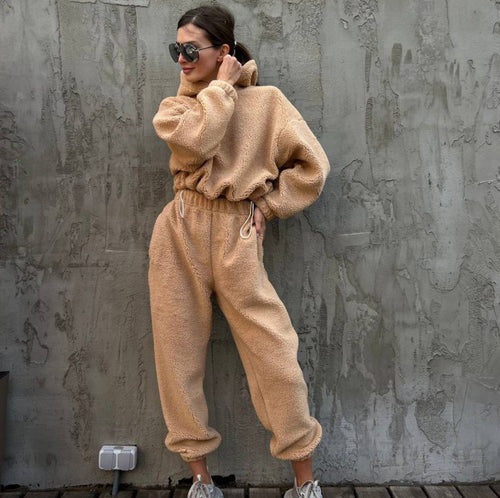 Kvinners koselige fleece treningsdress sett med elastisk midjebånd og hette Skjora
