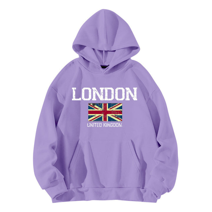 Damehoodie for kvinner i urban London stil med kengurulomme og komfortabel passform Skjora