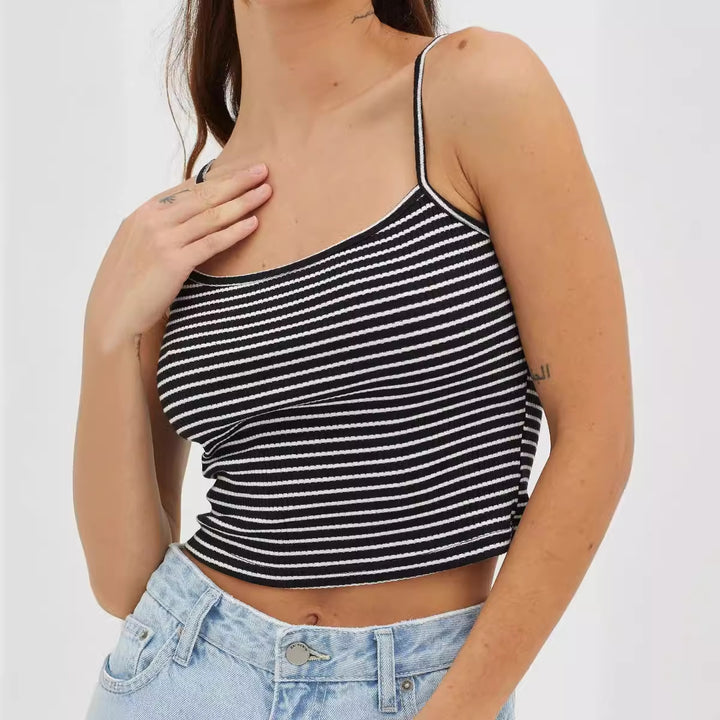 Damer heklet Crop-Top med fint stripemønster og komfortabel passform Skjora