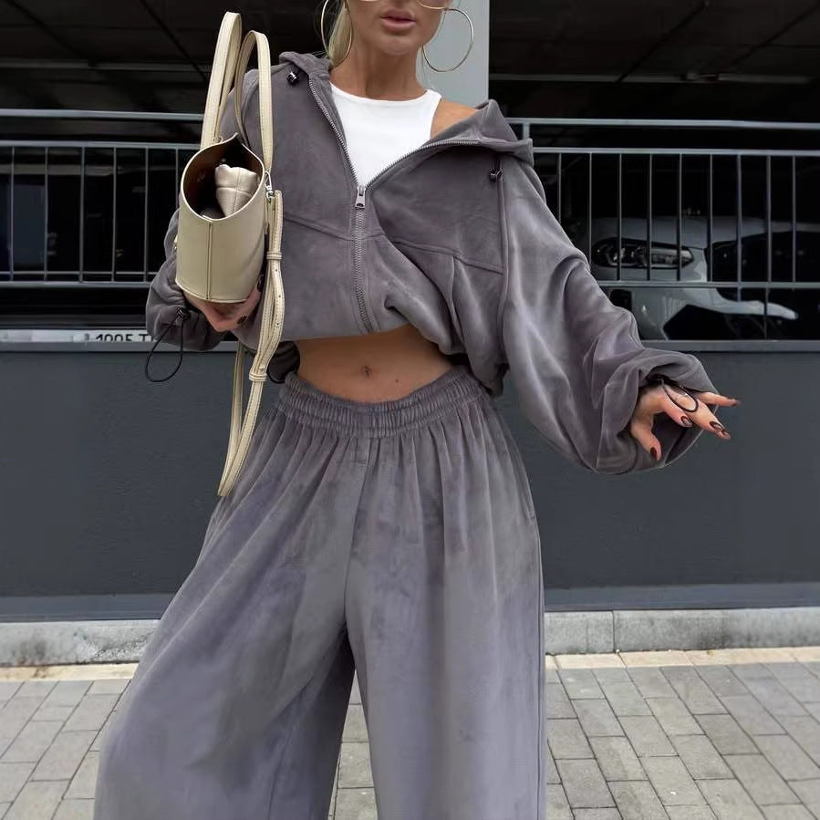 Kvinnelig sporty fleece drakt med løs passform og hette Skjora