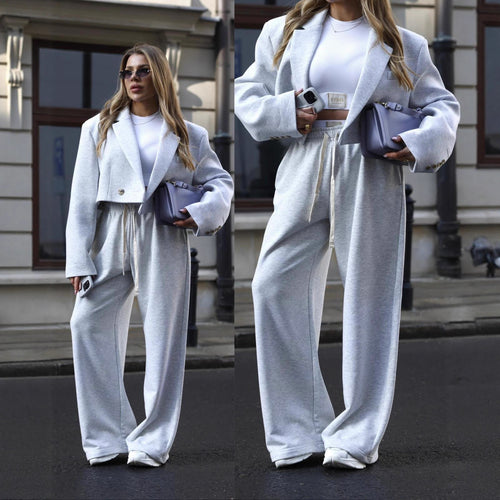 Kvinnelig elegant og avslappet blazer med matchende joggebukser Skjora