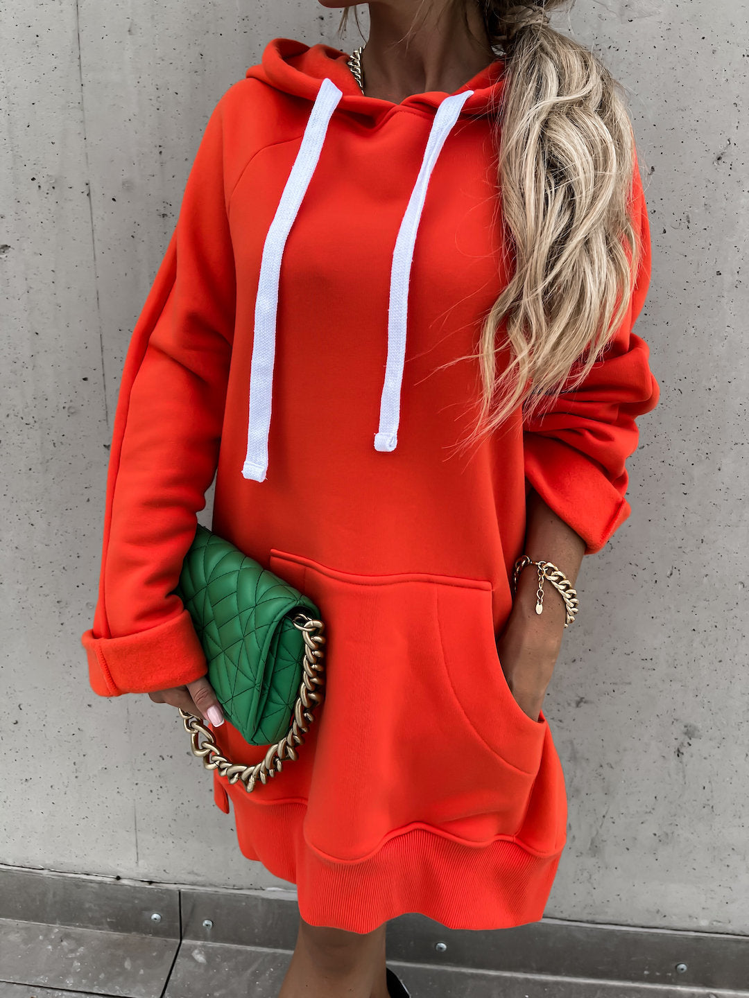 Kvinne hoodie kjole med hette og sidespalter Skjora