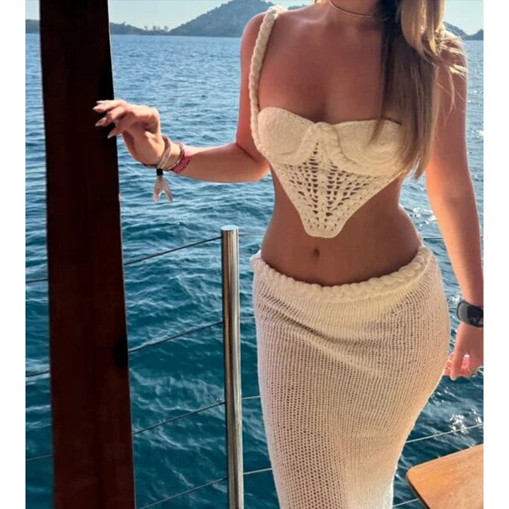 Damen Elegantes Häkel-Zweiteiler mit asymmetrischem Design Skjora