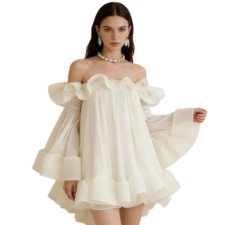 Damer Leken-romantisk minikjole med volang og off-shoulder design Skjora