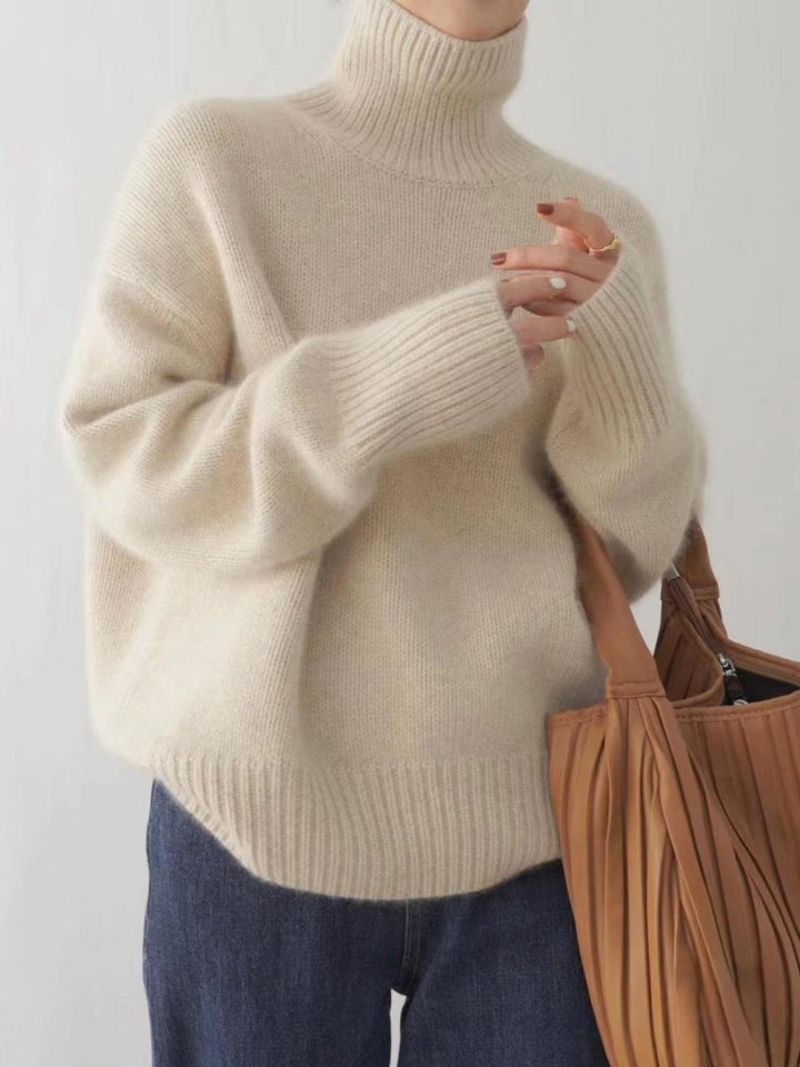 Dame designer turtleneck genser laget av høykvalitets ull Skjora