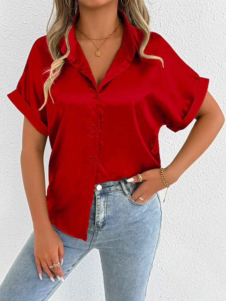 Dame satinbluse med avslappet snitt og elegant krage Skjora