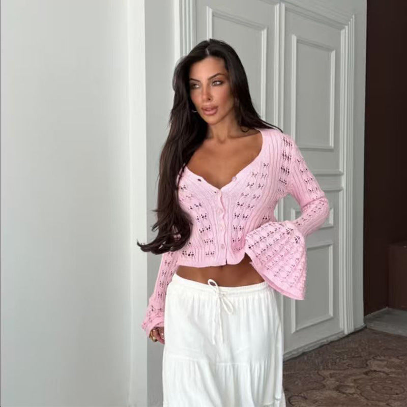 Damen Strickjacke im filigranen Design mit herzförmigen Ausschnitten Skjora