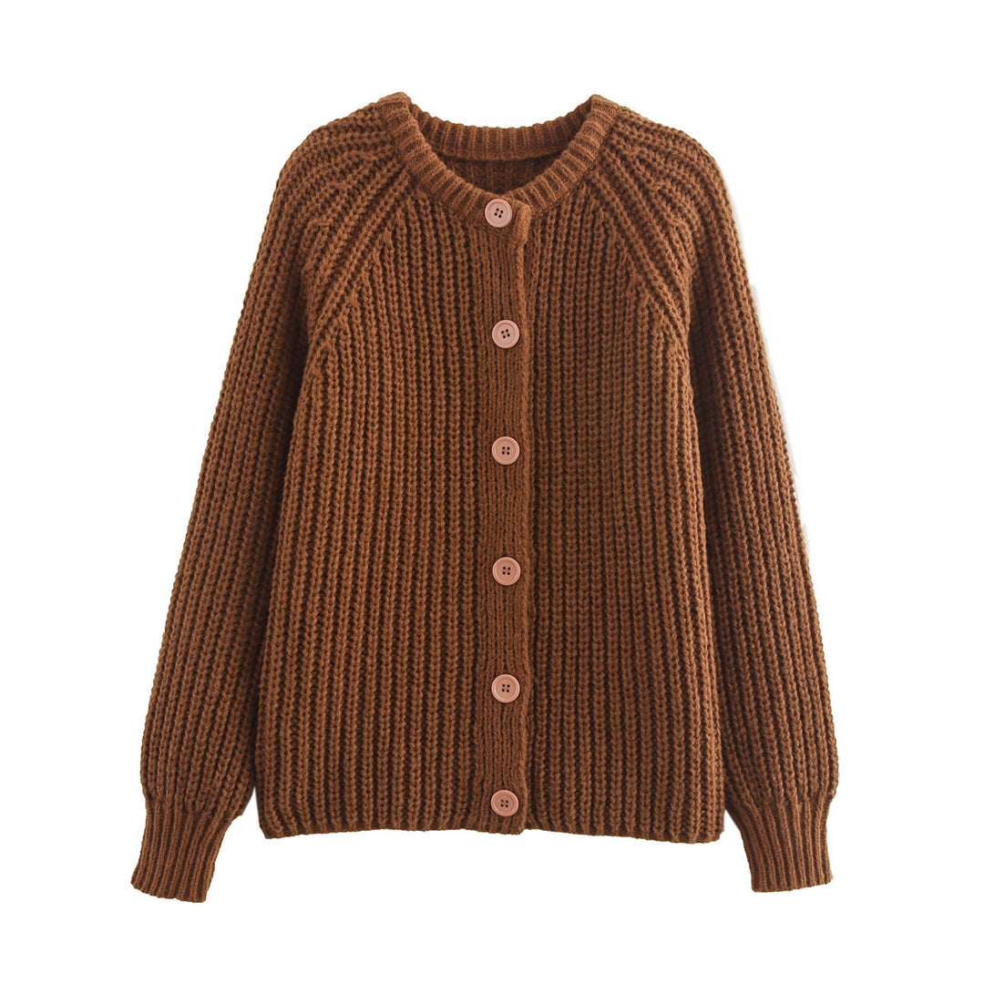 Kvinne koselig cardigan med vertikal ribbestruktur og store knapper Skjora
