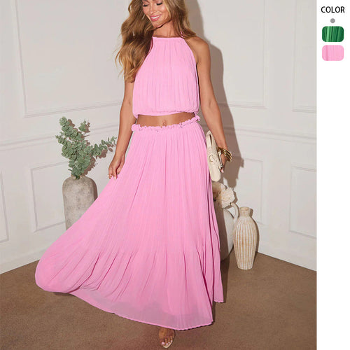 Kvinnens plisserte to-dels sett med crop top og elegant maxi skjørt Skjora