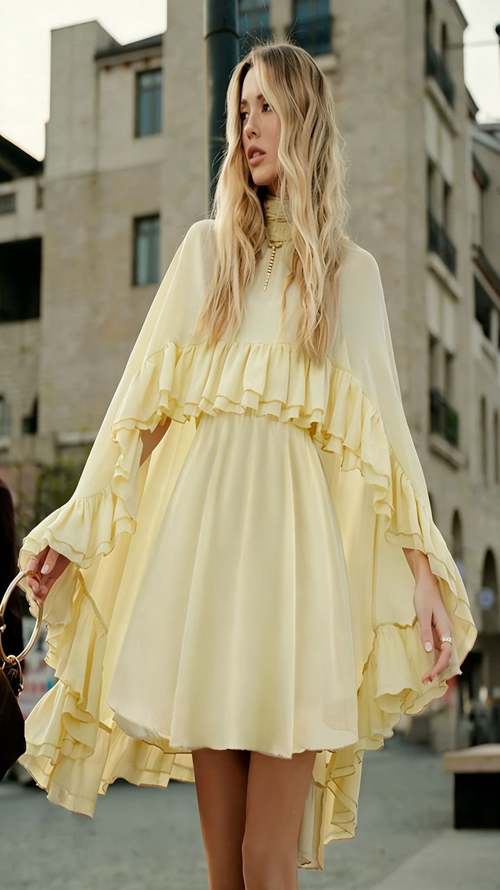 Dame Elegant rynkedress med høy hals og flytende snitt Skjora