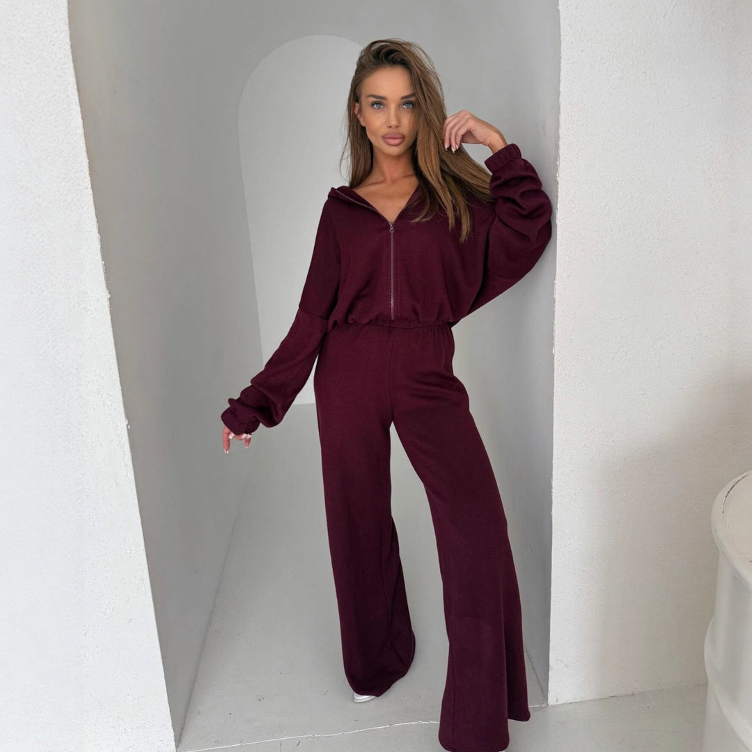 Dame loungewear drakt med løs passform og moderne hettegenser Skjora
