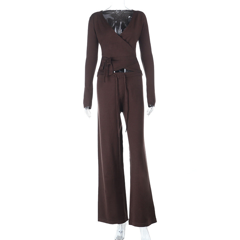 Dame løs jumpsuit med omslagdesign og lange ermer Skjora