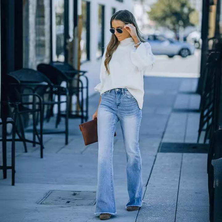 Kvinne Flared Jeans med Høy Midje og Moderne Vintage Effekter