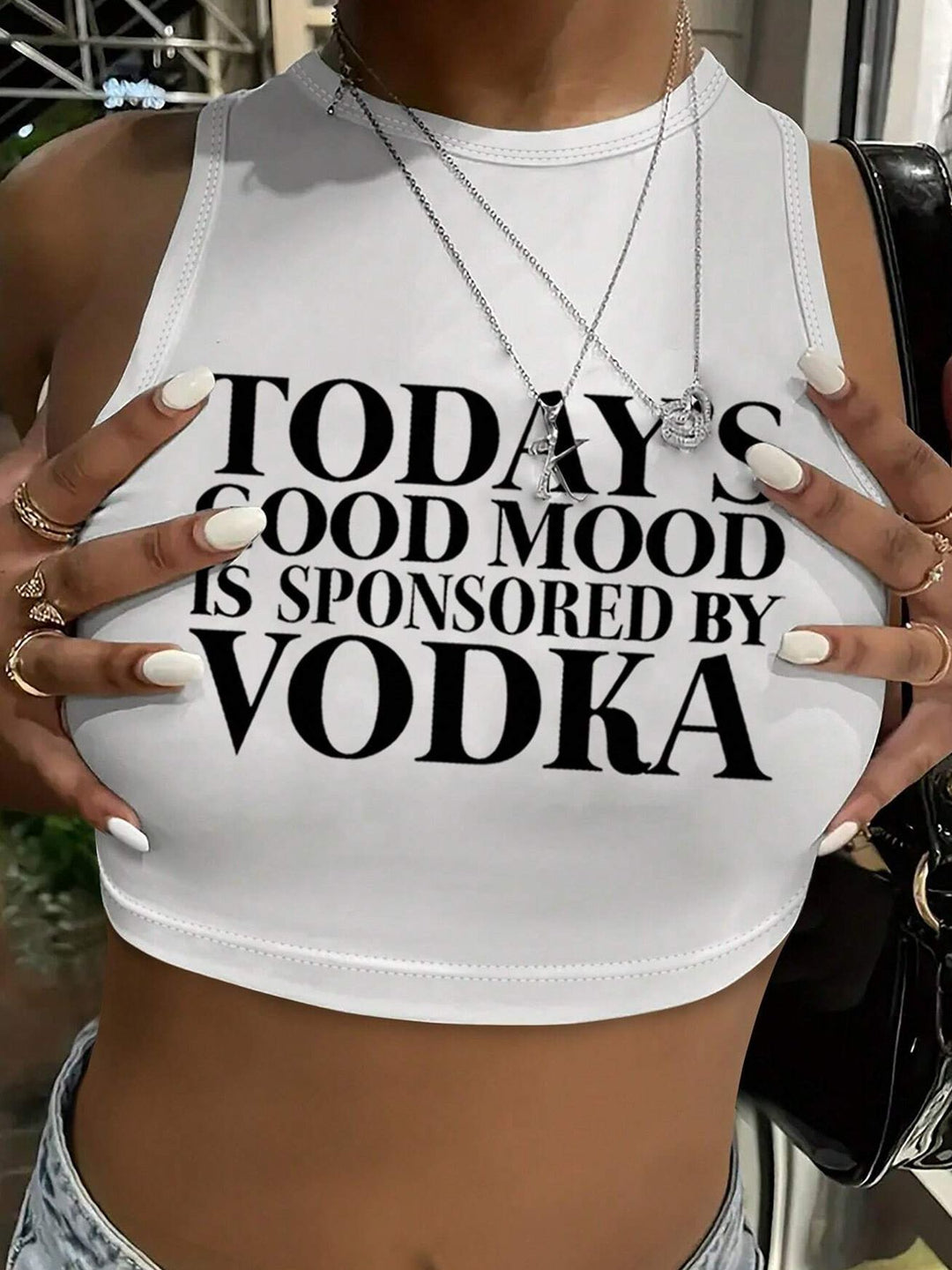 Dame Crop-Top med dristig statement-trykk Skjora