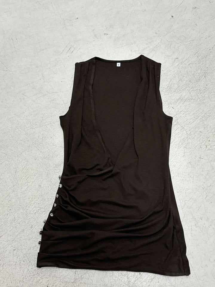 Dame elegant jumpsuit med dyp V-hals og flytende materiale Skjora