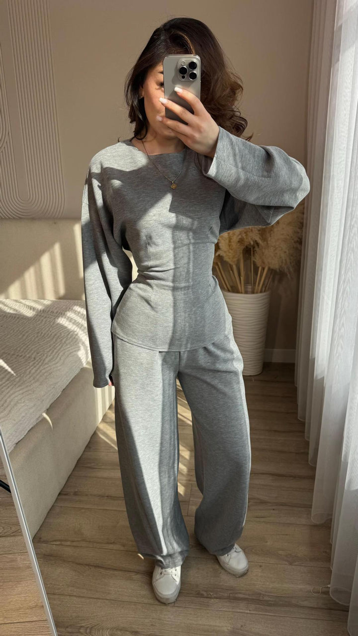 Kvinner elegant og komfortabel lounge sett med innovativ kutt