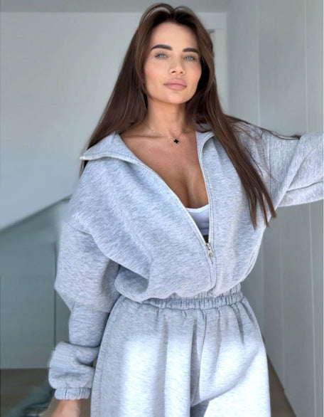Damer casual joggedrakt med oversized hettegenser og elastiske bukser
