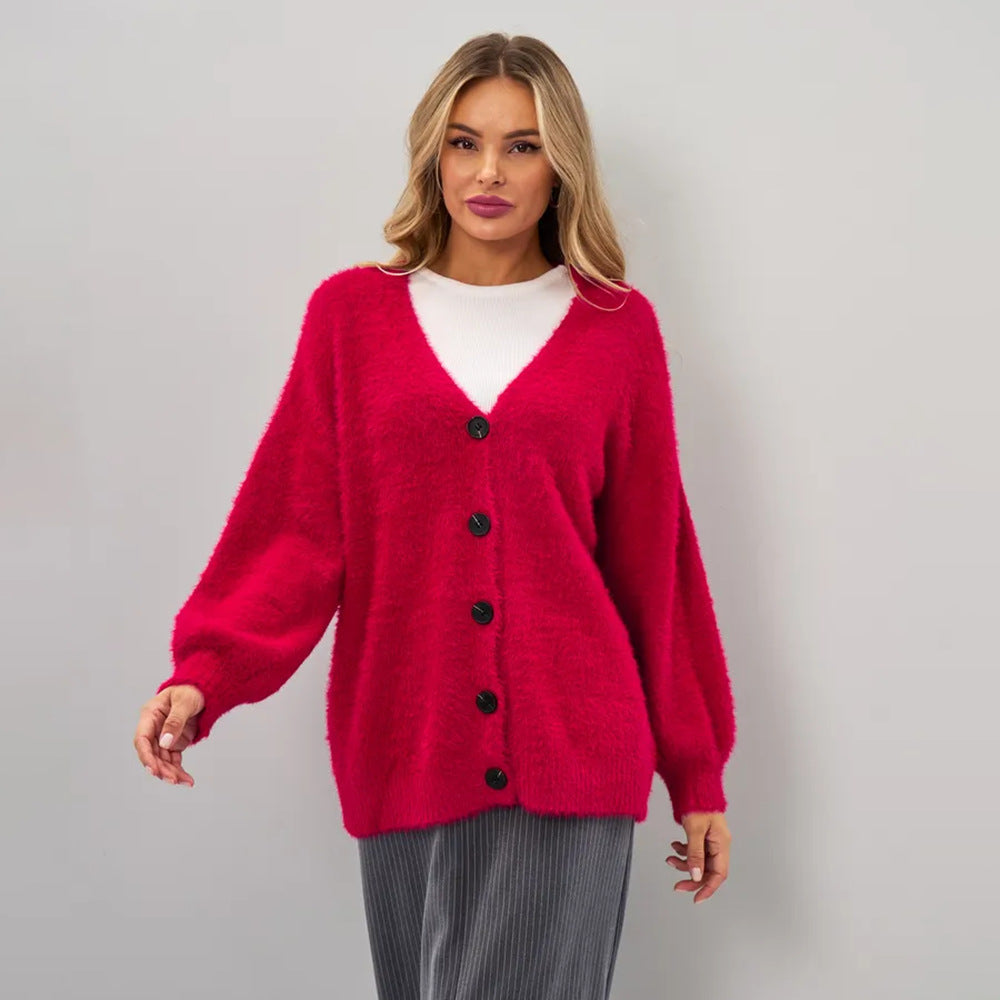 Kvinnens koselige cardigan med asymmetrisk snitt og knappeåpning Skjora