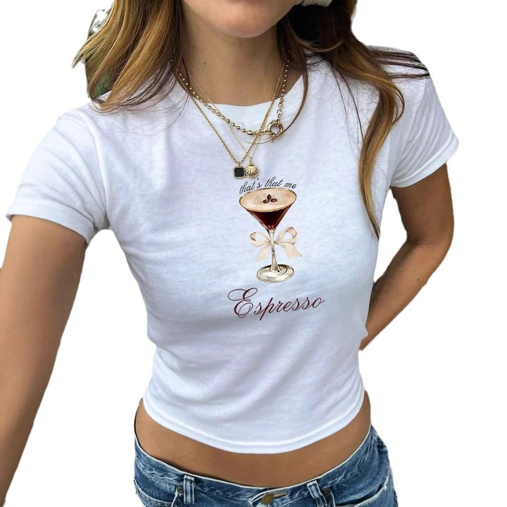 Dame Crop-T-skjorte med kunstnerisk Espresso-motiv og lekent skrifttype Skjora