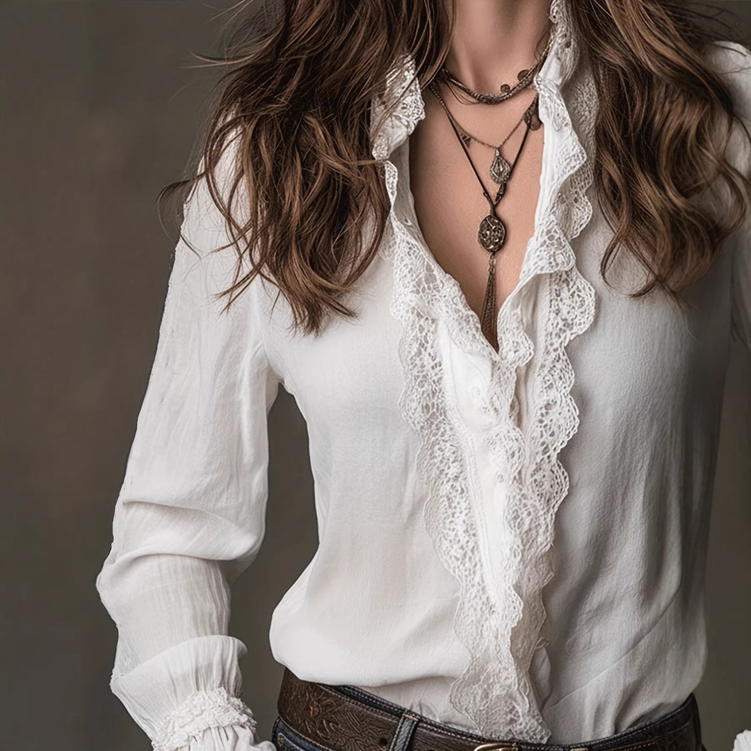 Dame elegant bluse med volangdetaljer og spisskant Skjora