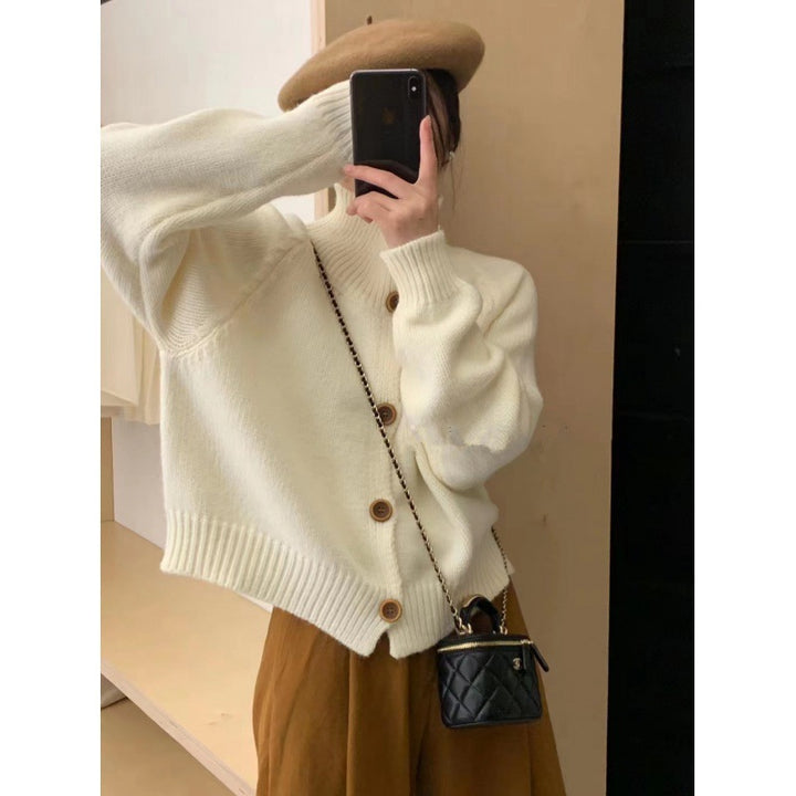 Damer Casual Cardigan med Kontrasterende Knapper og Casual Snitt Skjora
