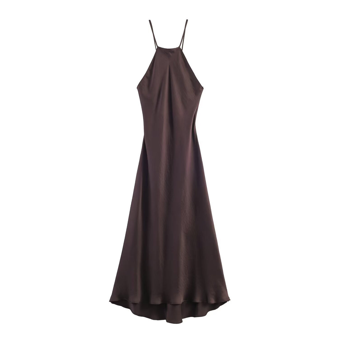 Dame maxikjole med elegant halterneck og svingende kant Skjora