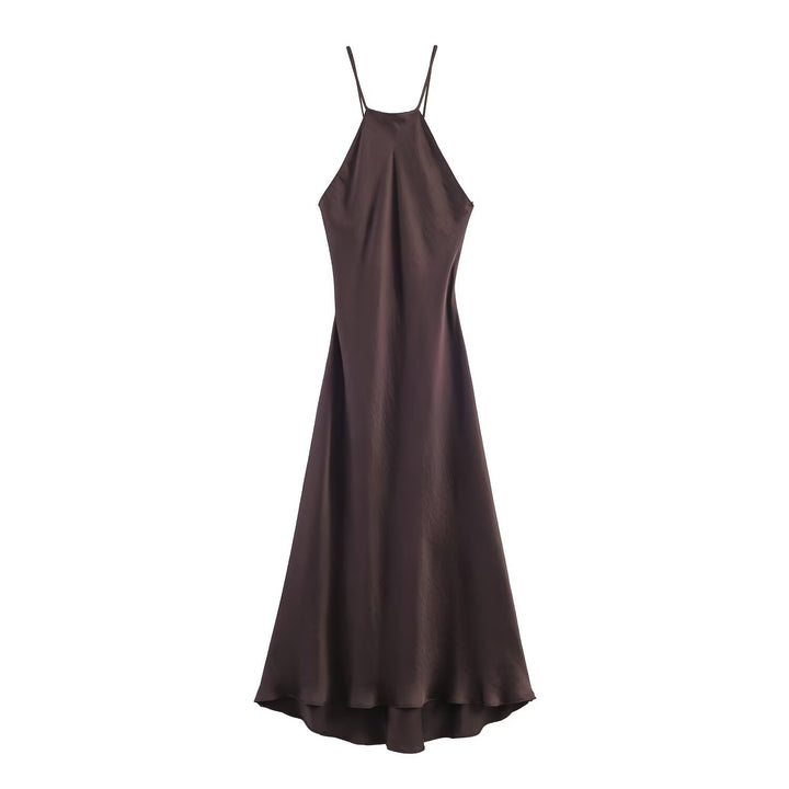 Dame maxikjole med elegant halterneck og svingende kant Skjora