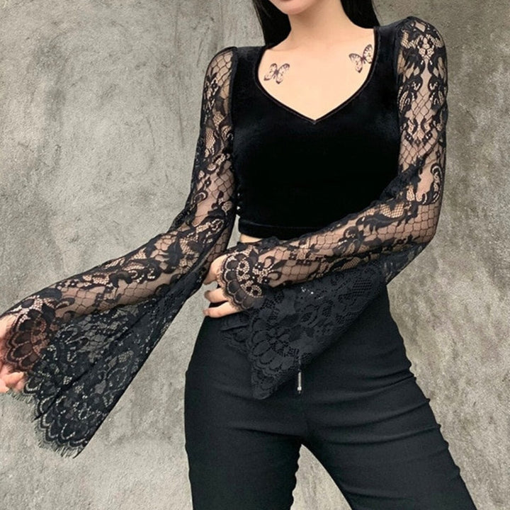 Dame Crop-Top med elegante spisse ermer og kroppsformet snitt Skjora
