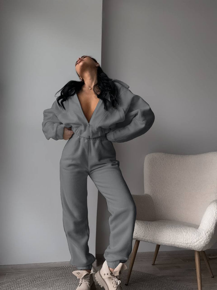 Kvinnelig sporty fleece treningsoverall med hette og lommer Skjora