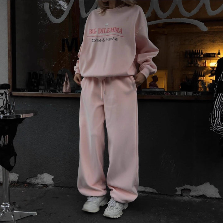 Dame avslappet treningstøy med praktisk midjebånd og avslappet snitt Skjora