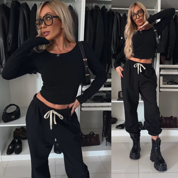 Kvinners loungewear-sett med tettsittende topp og komfortable joggebukser
