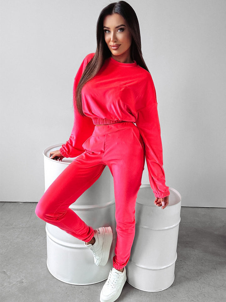 Damer sporty loungewear-set med cropped topp og elastiske bukser Skjora