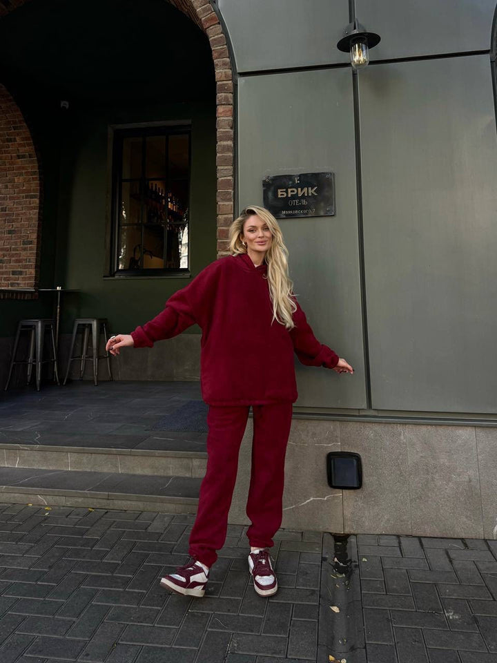 Kvinnens koselige fleece treningsdress med høye mansjetter og praktiske lommer Skjora