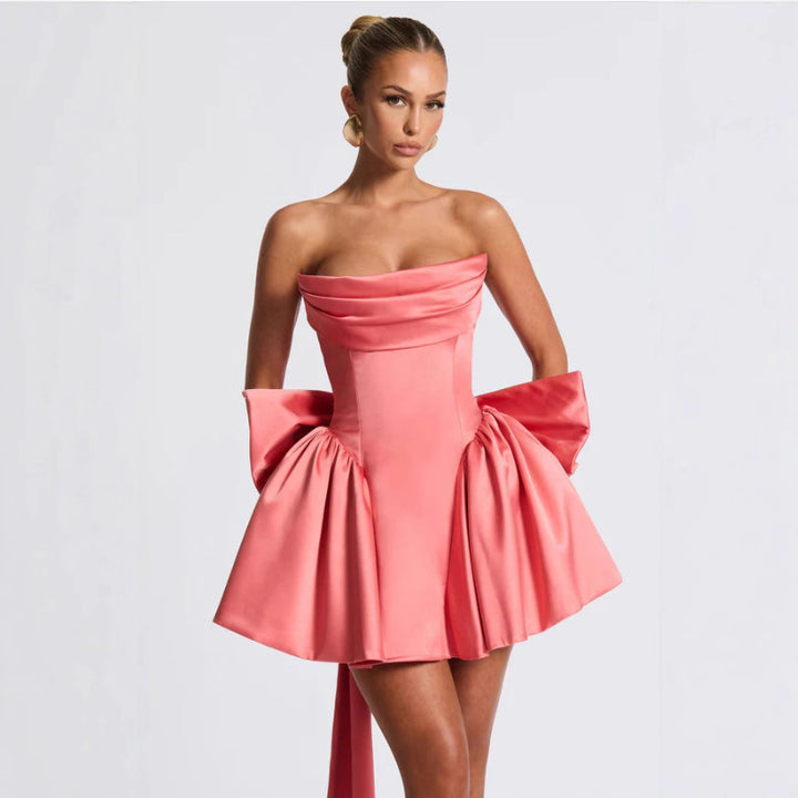 Damen Bandeau Cocktailkleid mit fließendem Rock und schwingendem Saum Skjora
