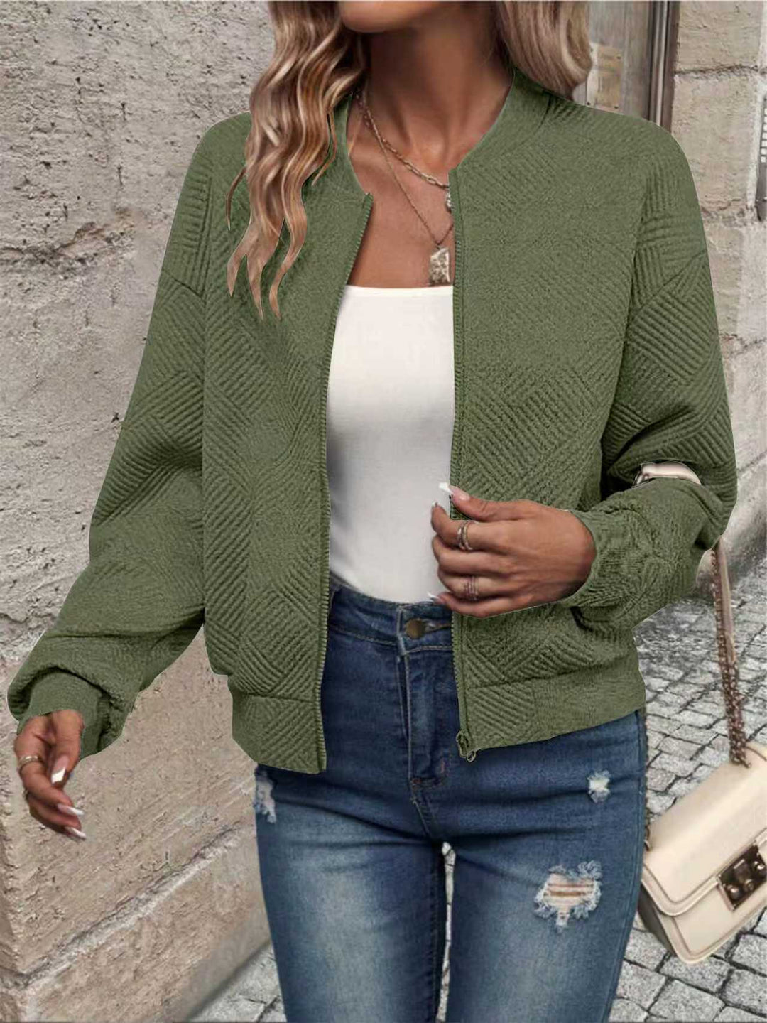 Damers fashionable sweatjakke med teksturdesign og glidelås Skjora