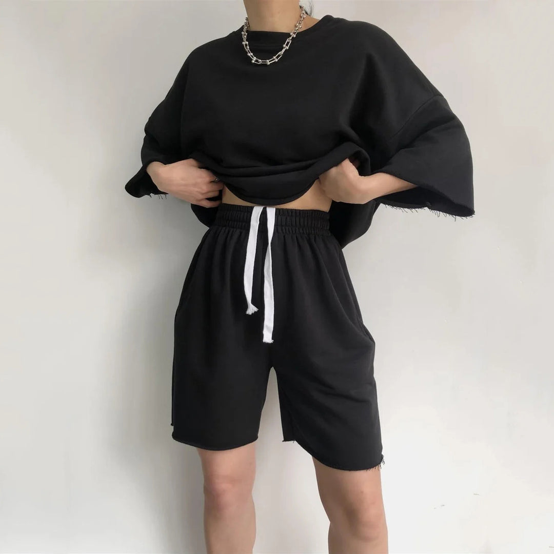 Damenes avslappede kortermet topp og shorts sett Skjora